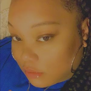 Meet your Posher, Lorraine